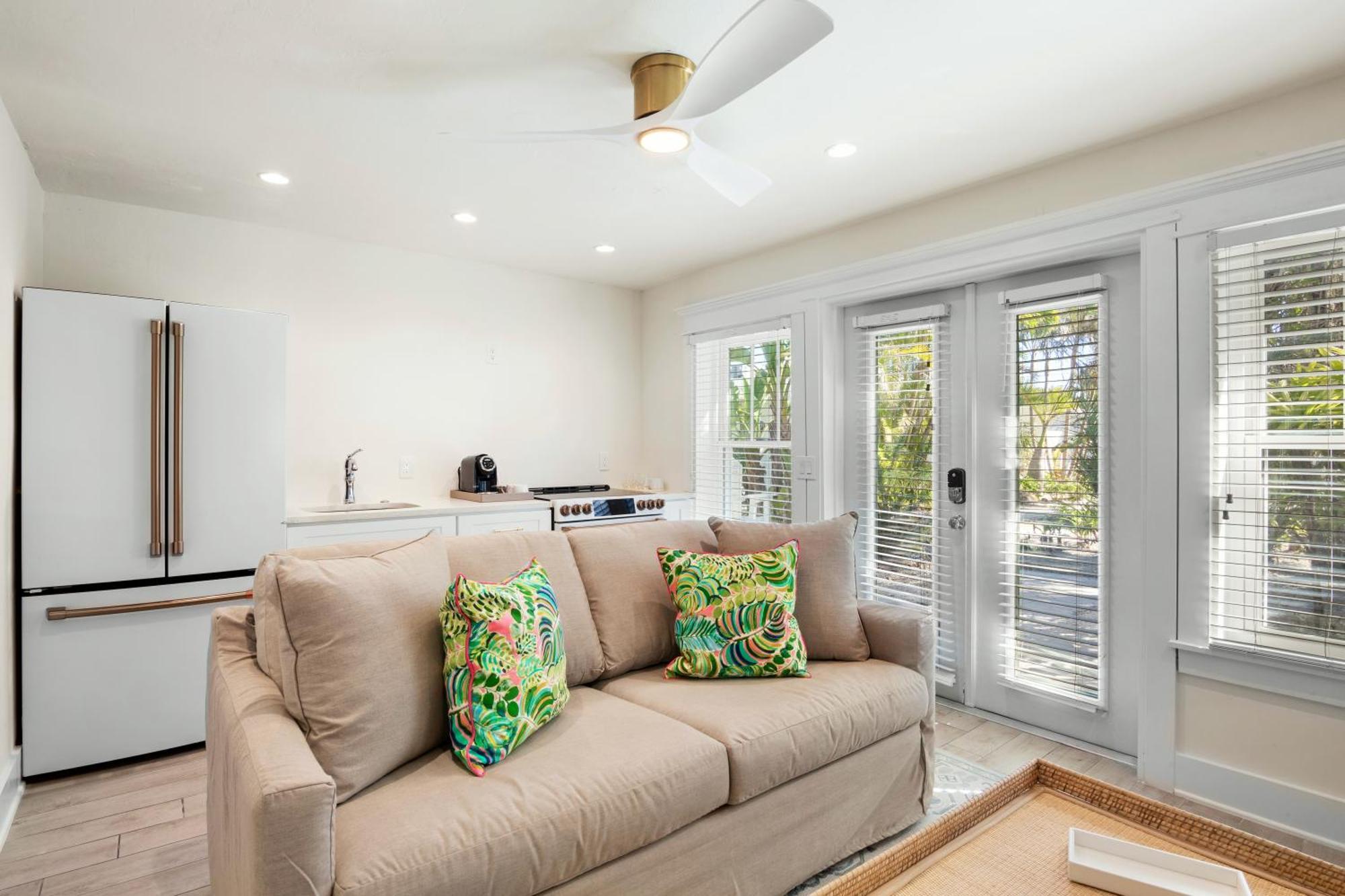 Tropical Breeze Resort Sarasota Bagian luar foto