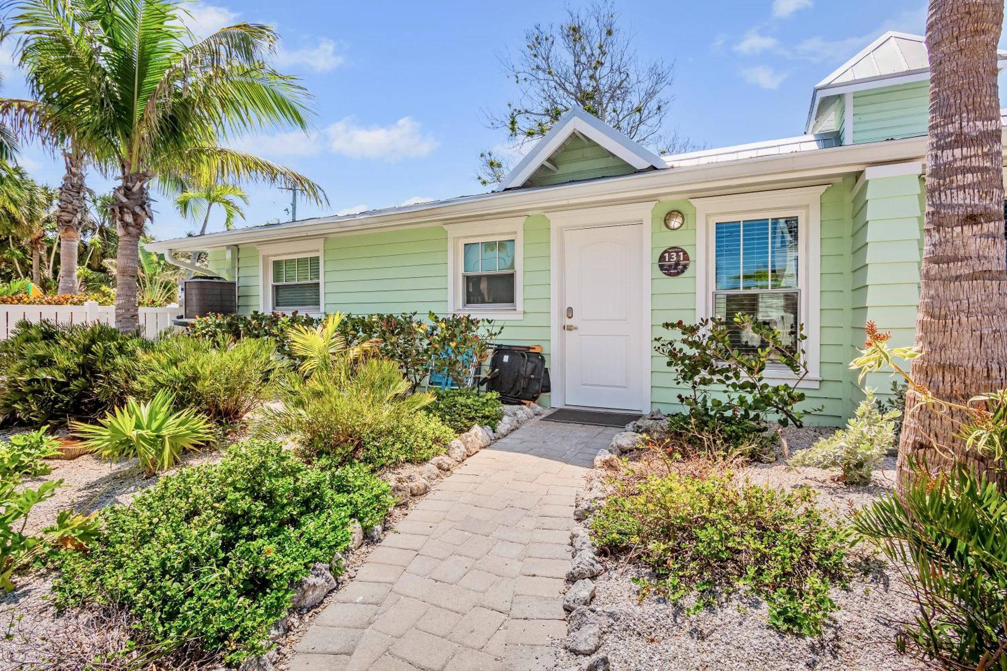 Tropical Breeze Resort Sarasota Bagian luar foto